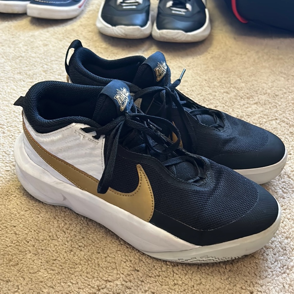 Nike Hustle D X